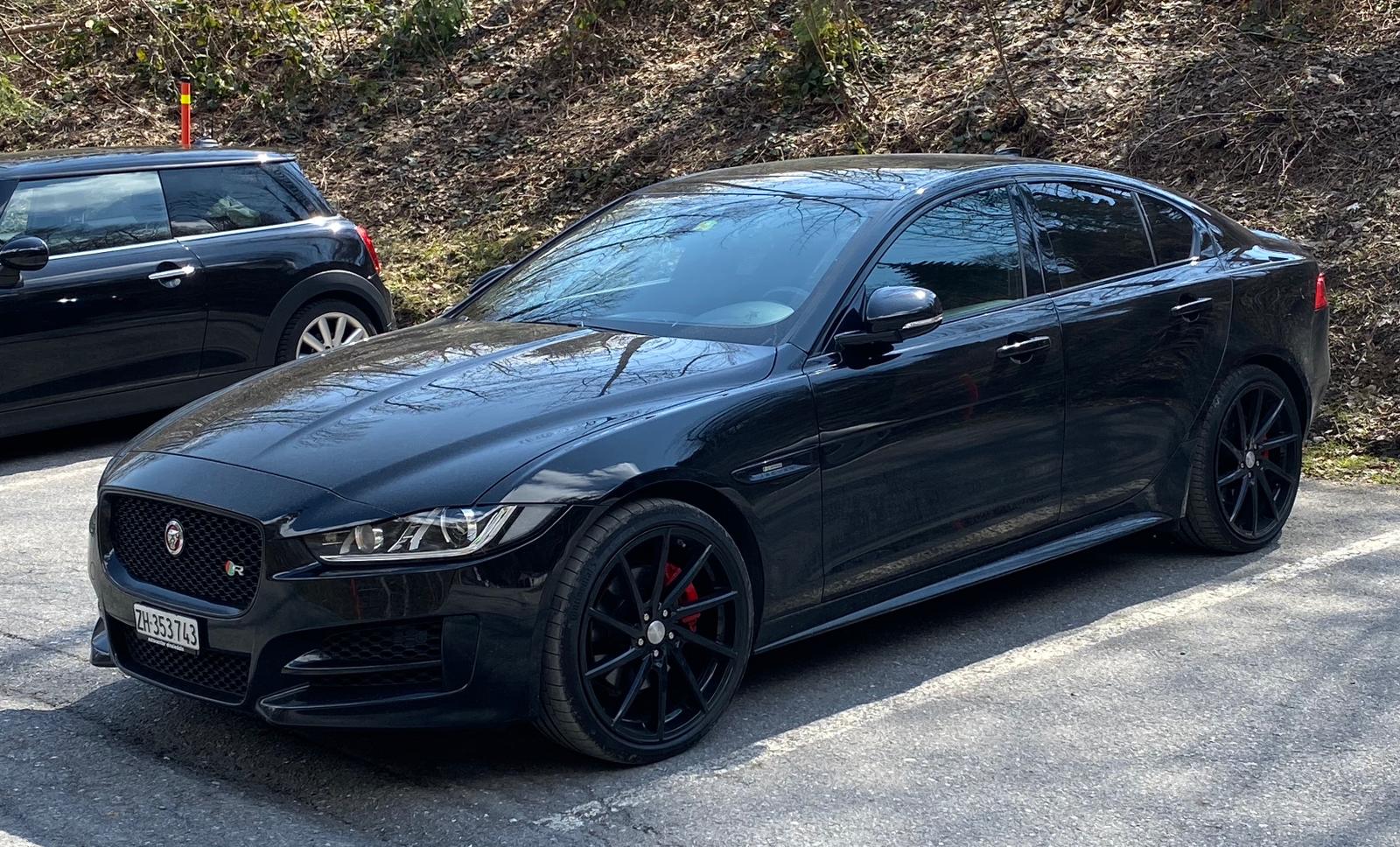 Ein Bild eines Autos