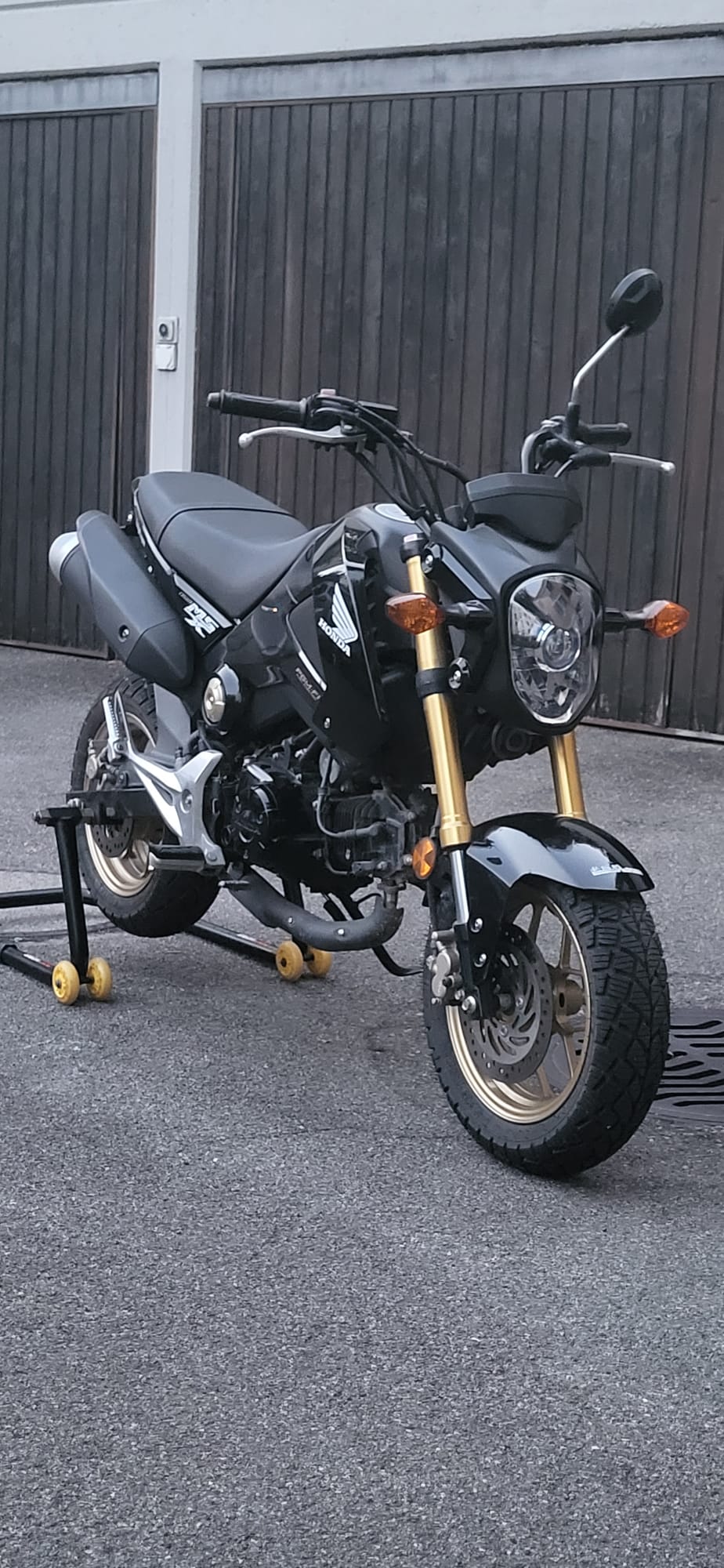 Ein Bild eines Motorrads