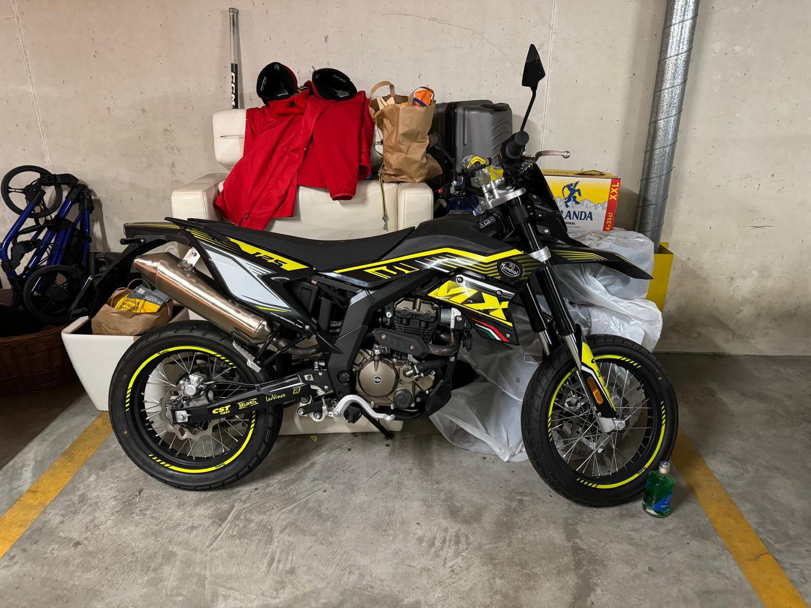 Ein Bild eines Motorrads