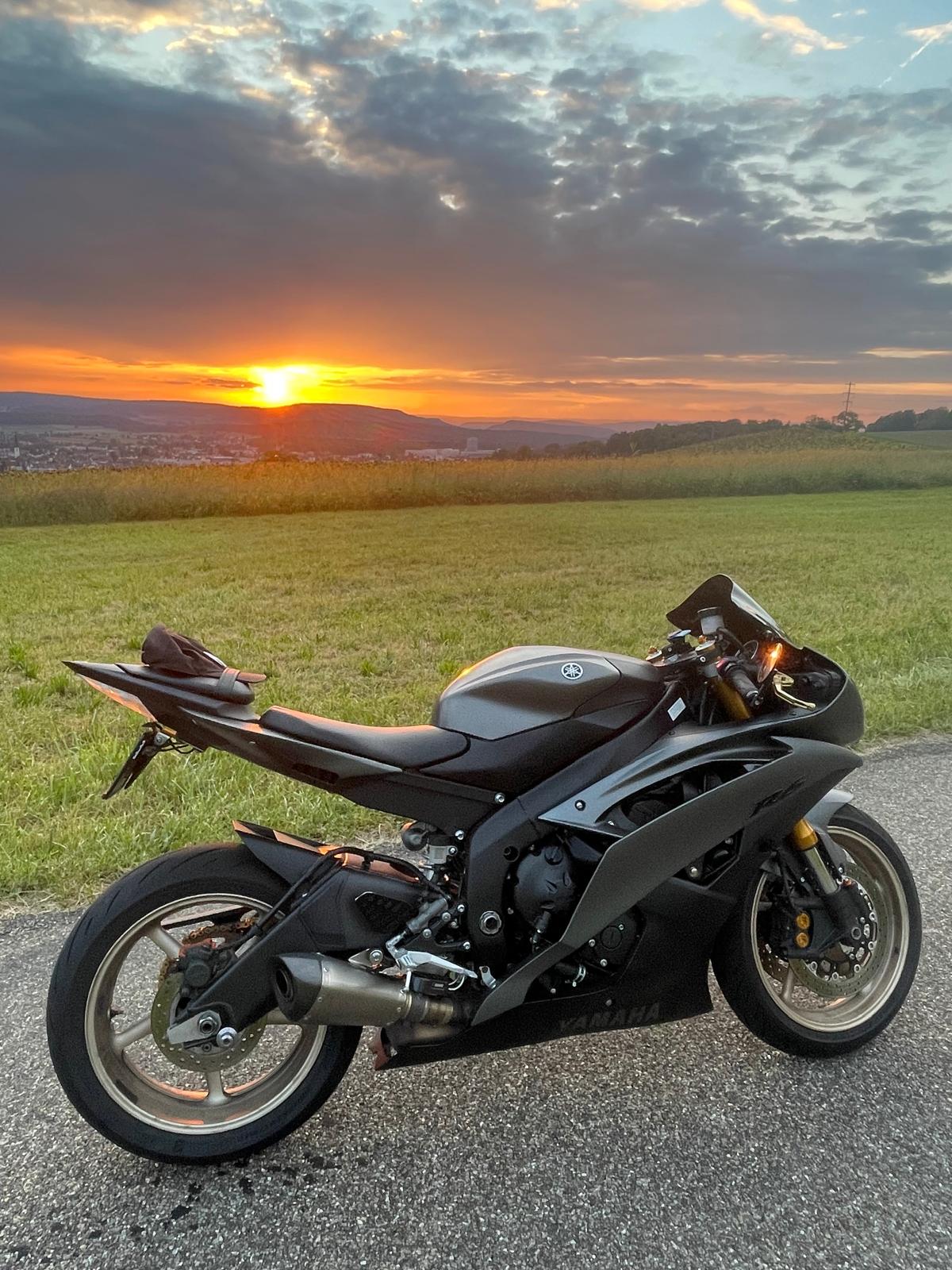 Ein Bild eines Motorrads